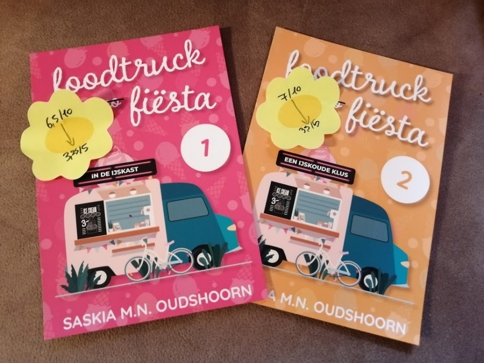 De covers van Foodtruck Fiësta 1 en 2 met mijn beoordeling op 10 en de omzetting naar 5 – BookDragon